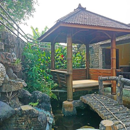 Oyo 90369 An Nur Family Homestay Syariah Cigombong Екстериор снимка