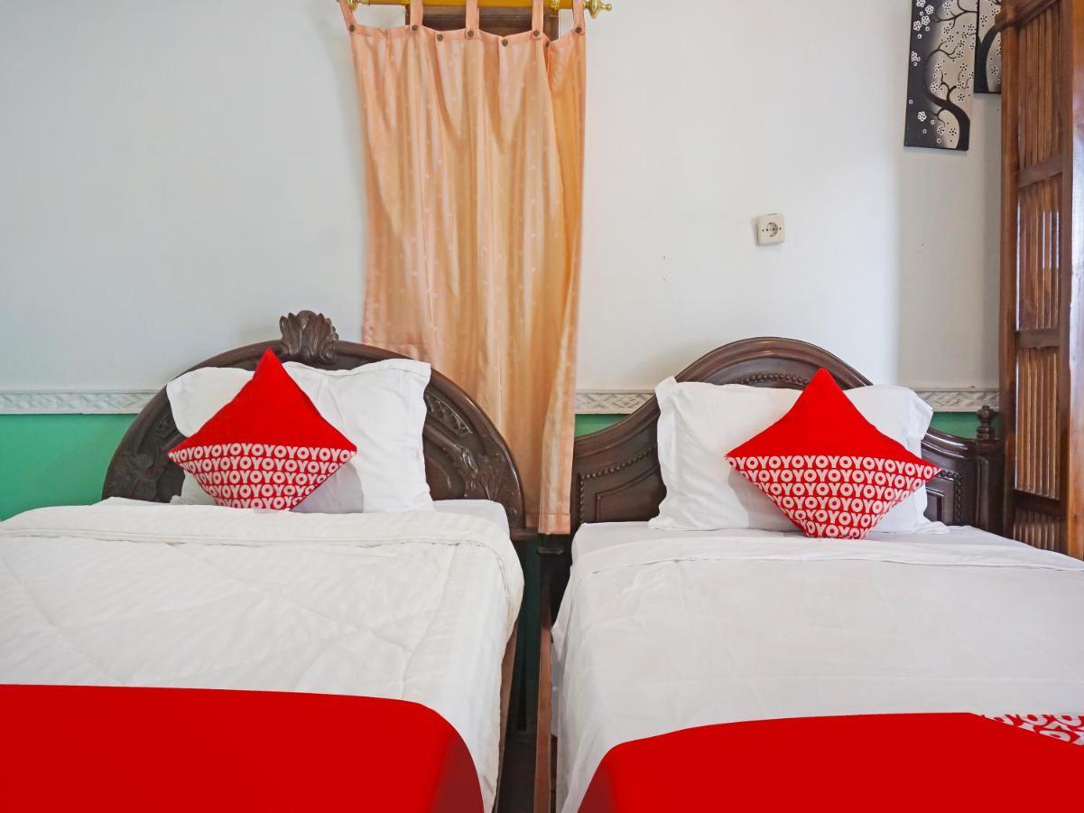 Oyo 90369 An Nur Family Homestay Syariah Cigombong Екстериор снимка