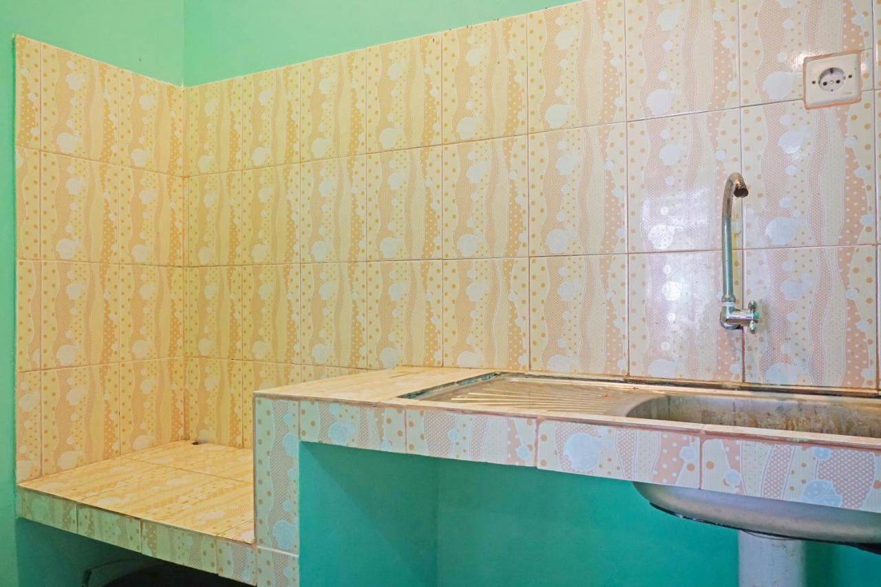 Oyo 90369 An Nur Family Homestay Syariah Cigombong Екстериор снимка