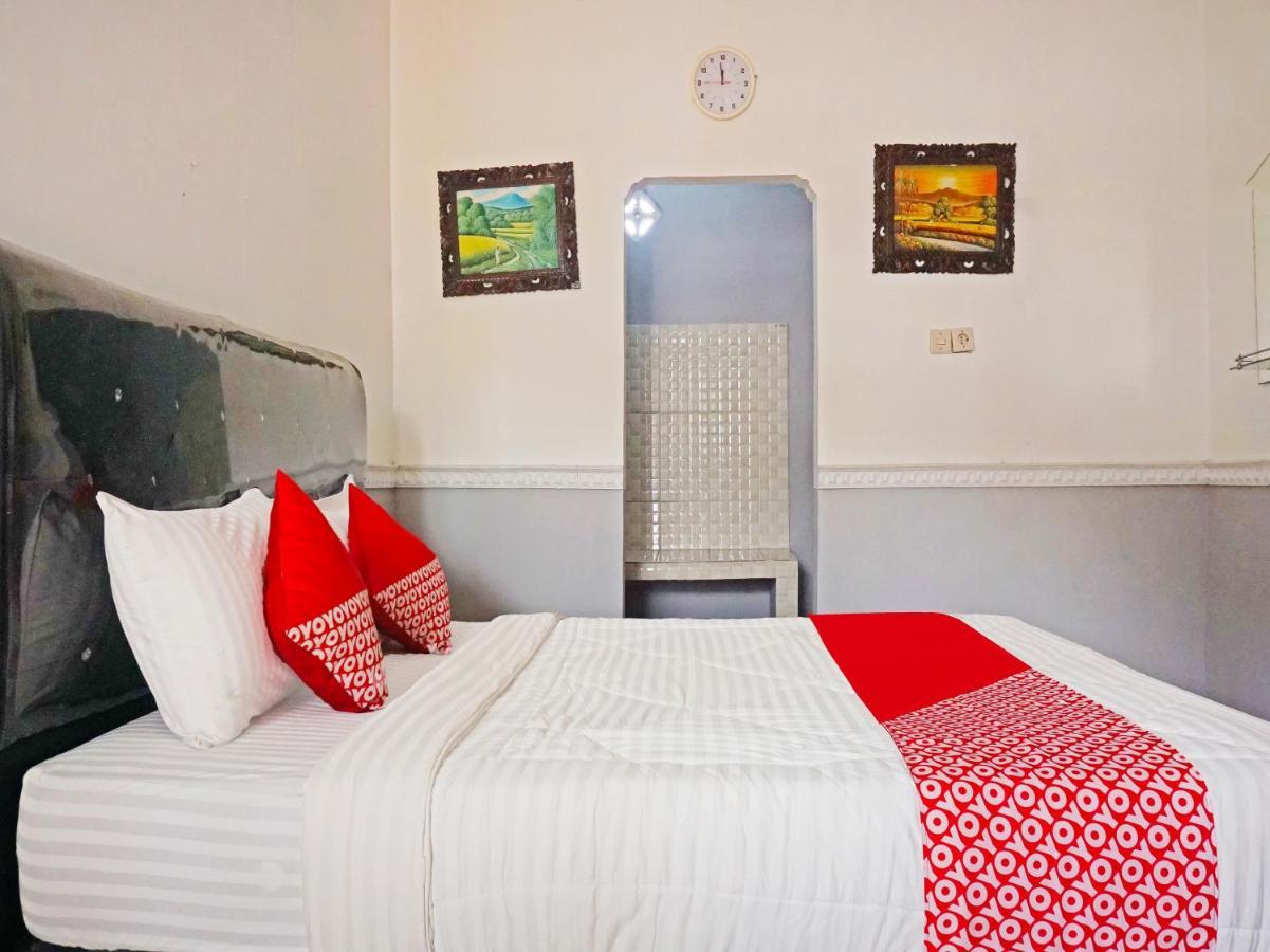 Oyo 90369 An Nur Family Homestay Syariah Cigombong Екстериор снимка
