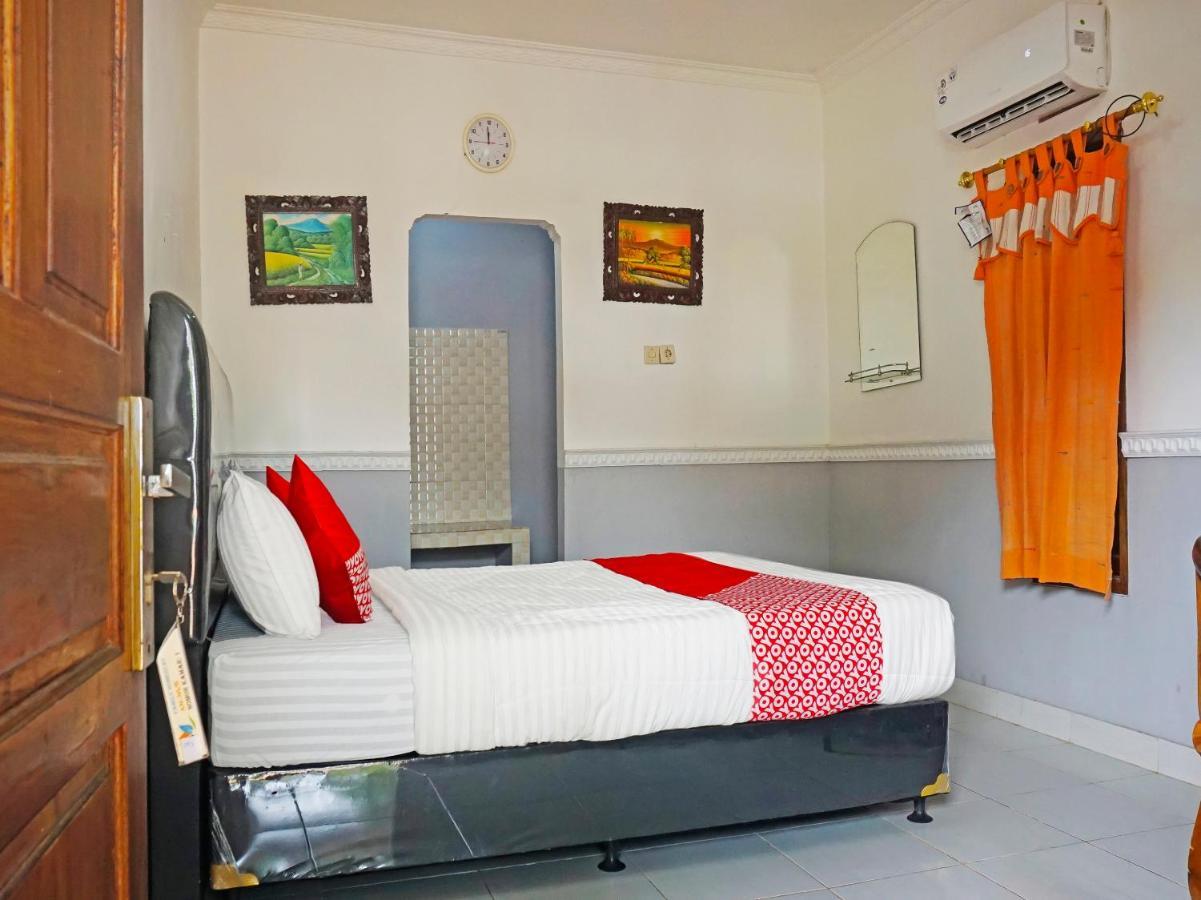 Oyo 90369 An Nur Family Homestay Syariah Cigombong Екстериор снимка